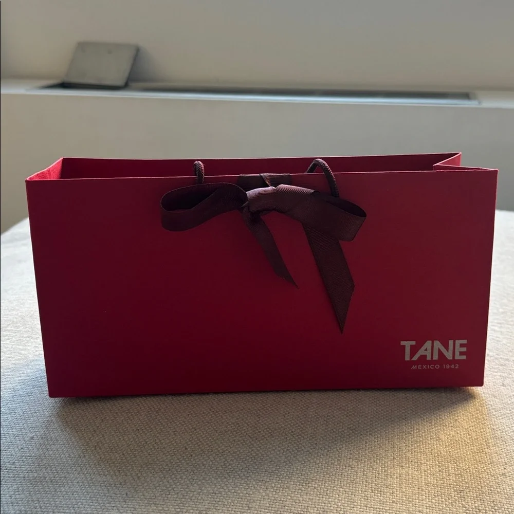 Tane Mexico 1942 Red Gift Bag